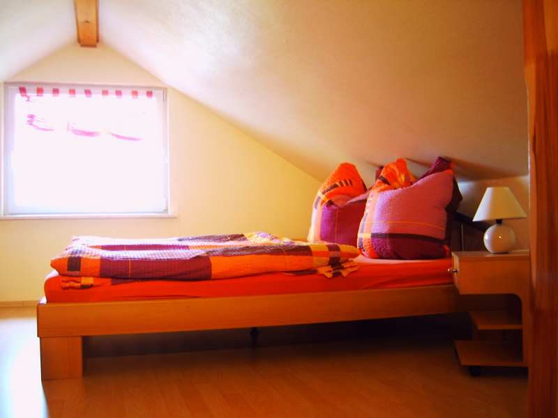 Schlafzimmer 01